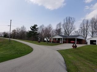 8 Hannah Ln, Irvine, KY 40336