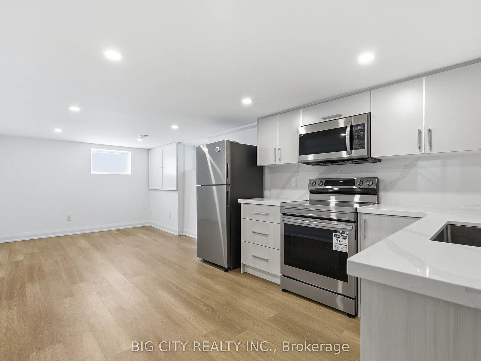 2 bed, $1,695 — Photo 4