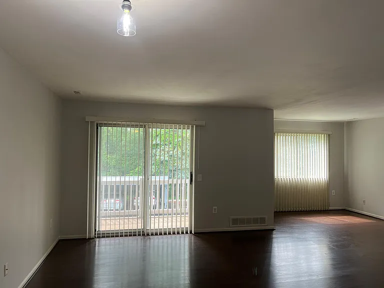 1127 S Lake Dr #208 — Photo 13