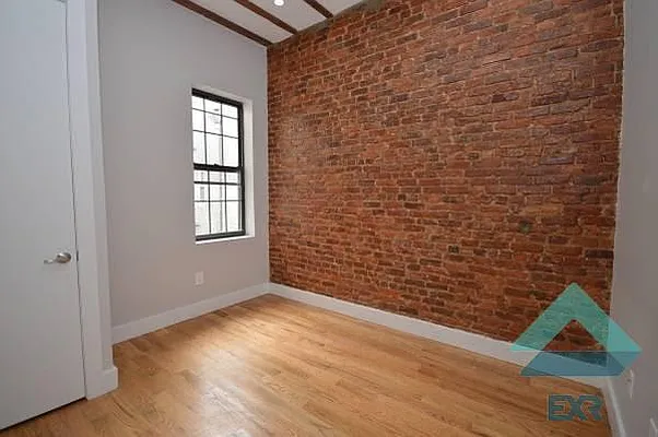 Rented by EXR | media 7