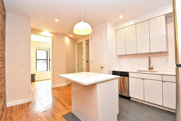 Rented by Bohemia Realty Group | media 7