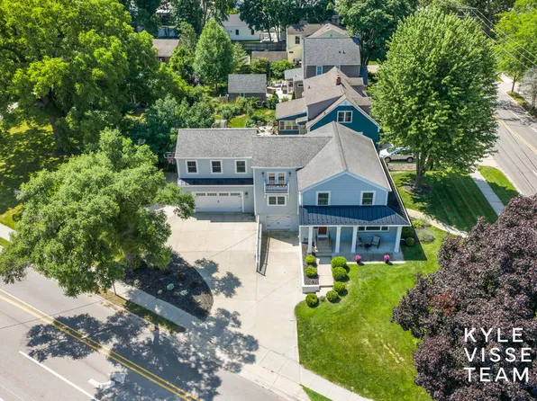 2412 Lake Dr SE, East Grand Rapids, MI 49506