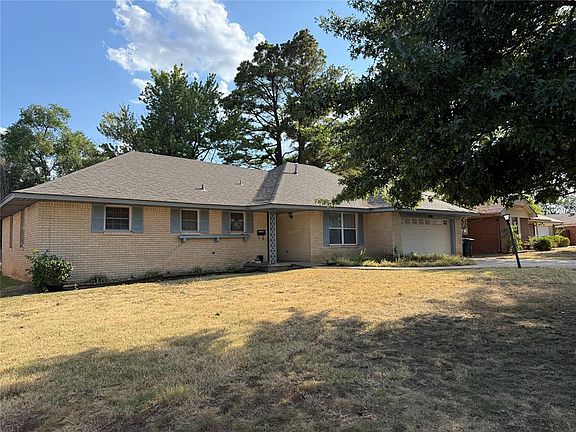 3rd image of 1205 Charles Dr