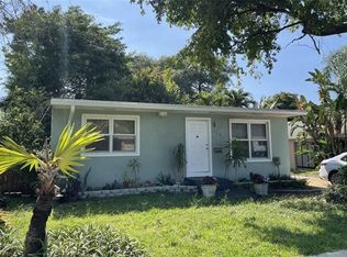 128 SW 2nd Ave, Hallandale, FL 33009