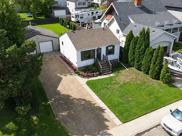 9706 159th St NW, Edmonton, AB T5P 2Z3