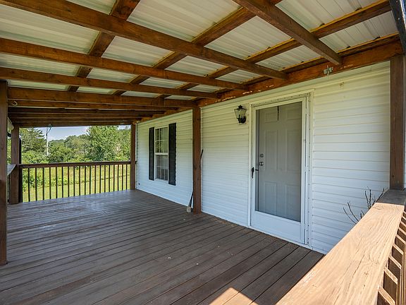 3rd image of 6418 Highway 17 N