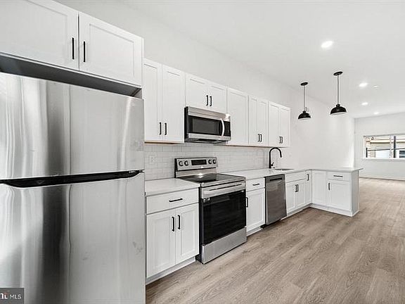 5th image of 1301 W Clearfield St #1301A