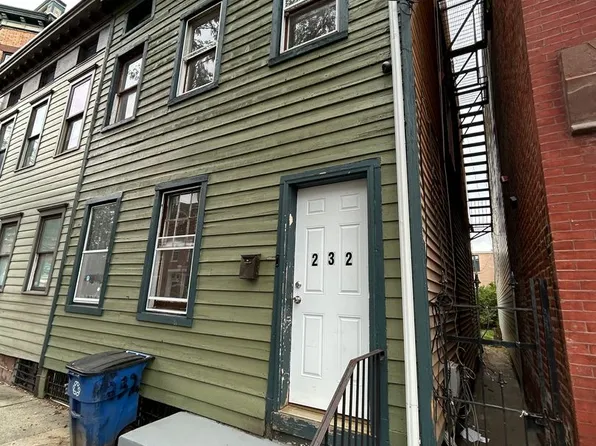 232 Academy St, Trenton, NJ 08618
