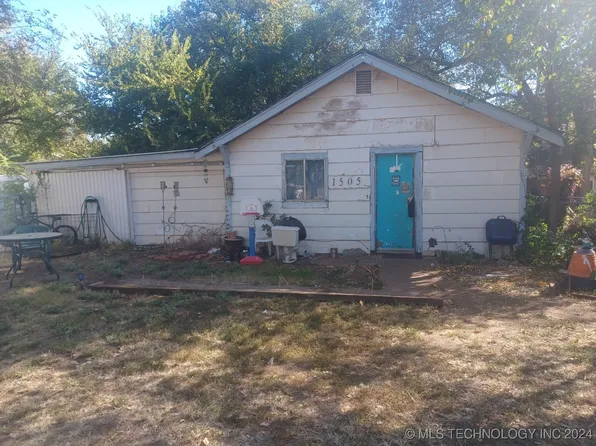 1505 S 8th St, Ponca City, OK 74601