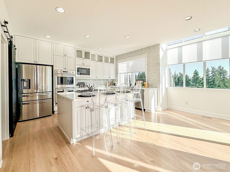 4th image of 7014 Cascade Avenue SE