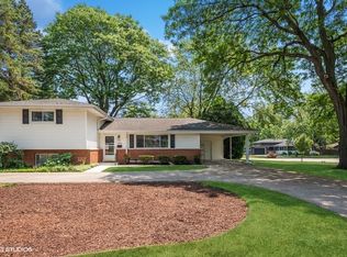 3208 Bellwood Ln, Glenview, IL