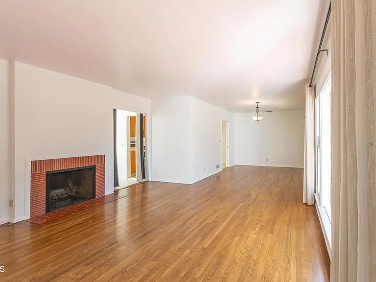 1425 Brixton Rd — Photo 3