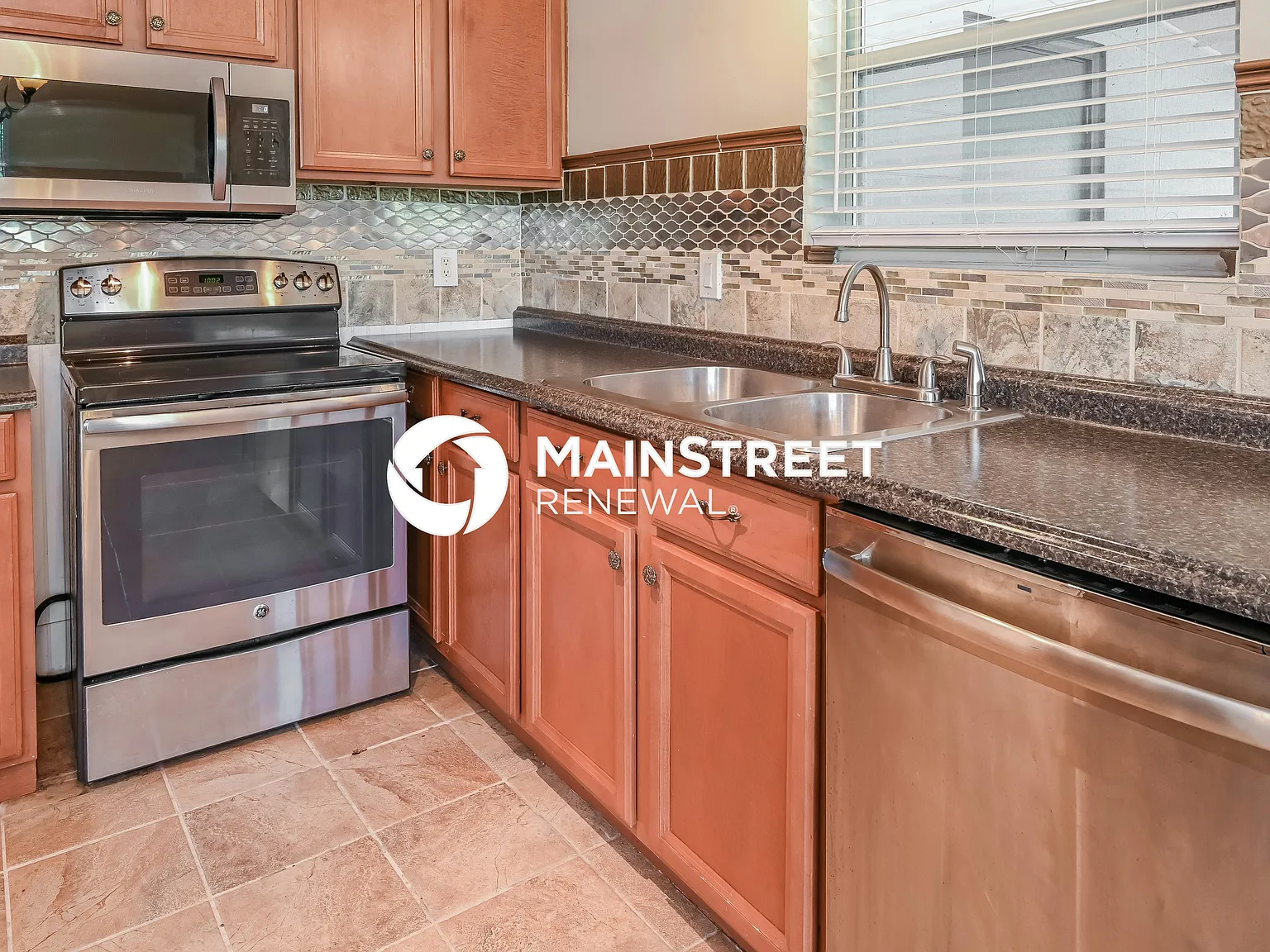 11734 Cape Horn Ave — Photo 4