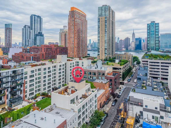 526 47th Rd APT 1A, Long Island City, NY 11101