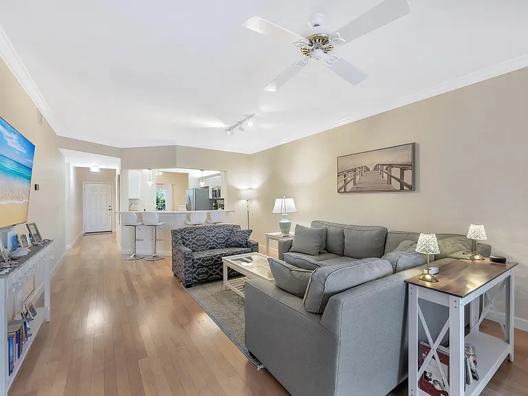 818 Tanbark Dr #103 — Photo 11