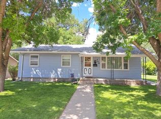 760 Parry Dr, Chadron, NE 69337