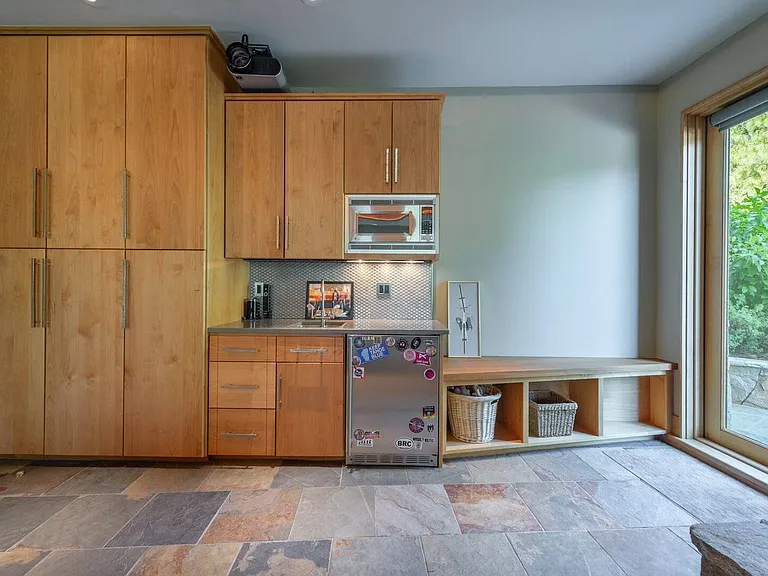 568 Hidden Lake Ct — Photo 46