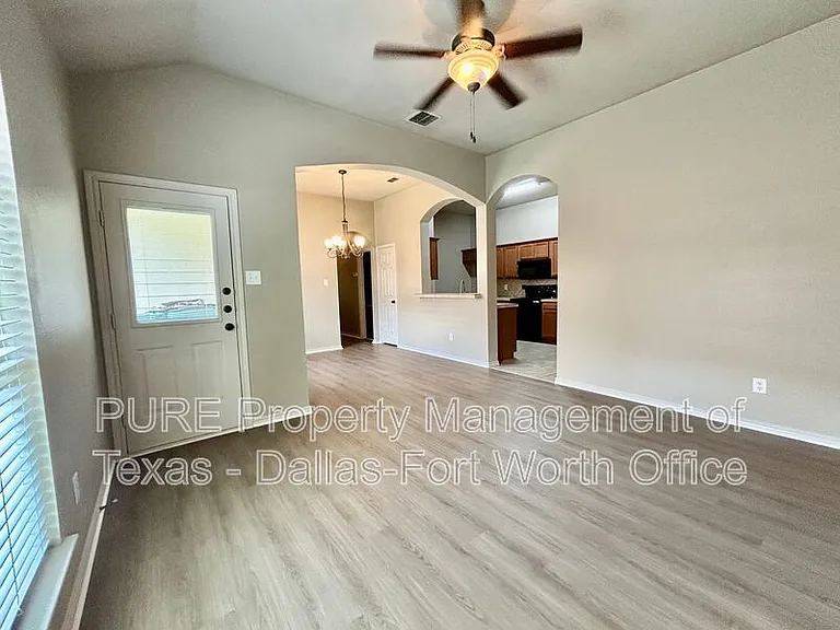 1421 Piedmont Dr — Photo 4