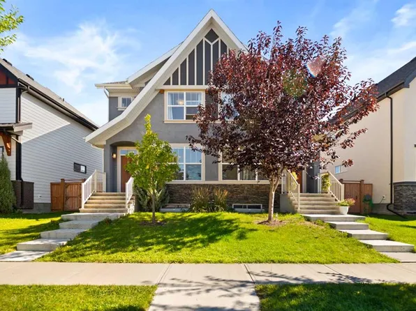 855 NW Mahogany Blvd SE, Calgary, AB T3M 2H1