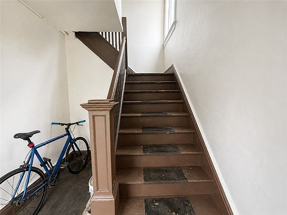 4th image of 1596-1598 E Main St
