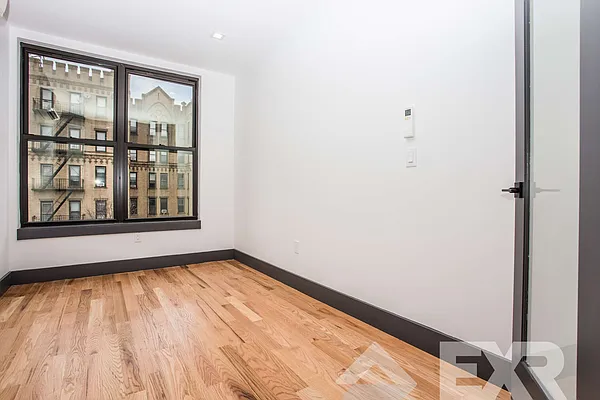 Rented by EXR | media 75