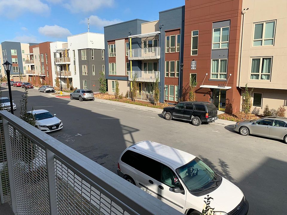 1st image of 1660 Delano St Unit 20