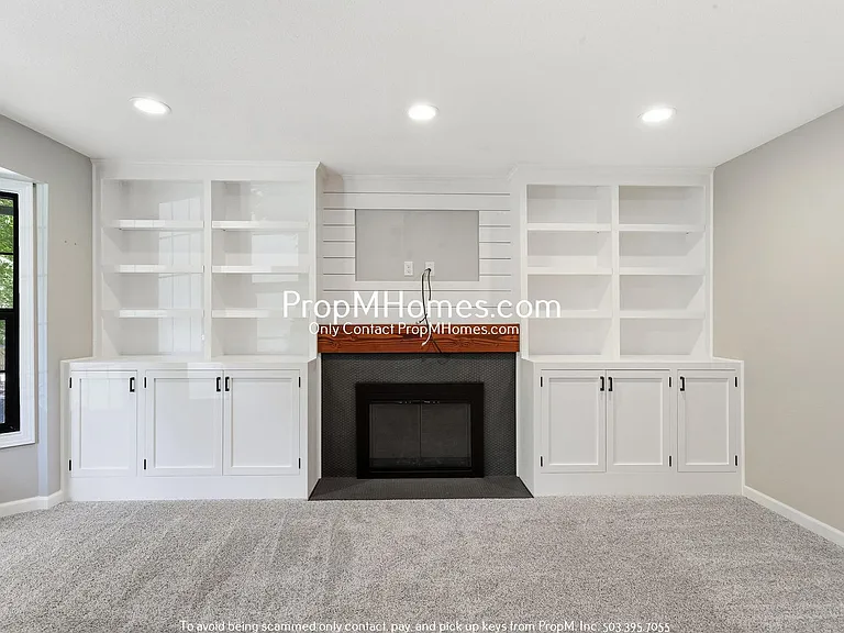 12200 SW 128th Ave — Photo 5