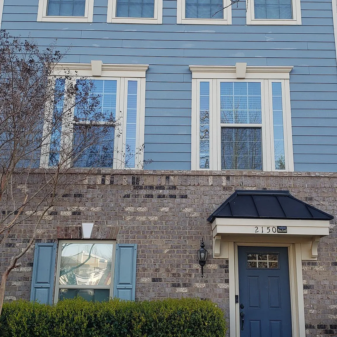 4 bed, 3.5 bath, 2332 sqft, $2,400 — Photo 1