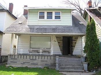 1st image of 329 Pilgrim St