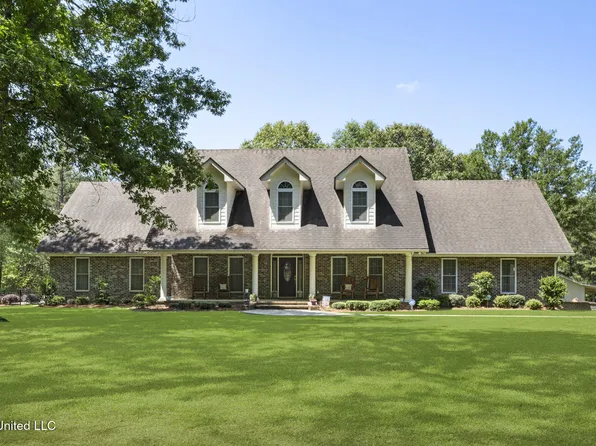 448 Cedar St, Petal, MS 39465