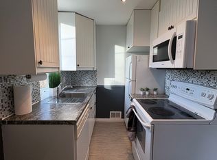 1174 Downing St, Winnipeg, MB R3E 2R6