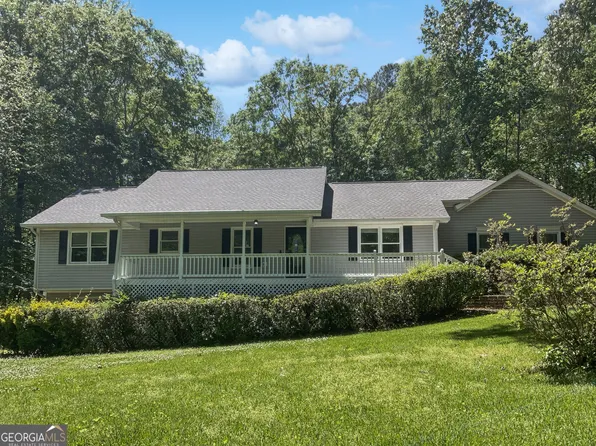 320 Little Creek Dr, Sharpsburg, GA 30277