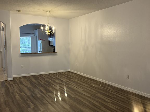 4th image of 3402 High Hampton Cir