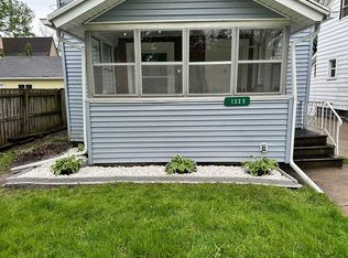 1323 Rhodes St, Jackson, MI 49202