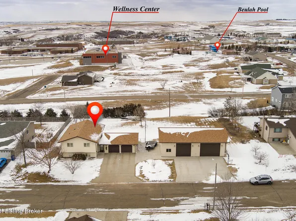 1901 4th Ave NE, Beulah, ND 58523