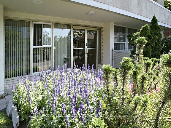 5th image of 525 Eglinton Ave E #203