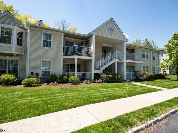 51 Rachel Ct, Franklin Twp., NJ 08823
