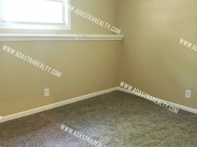 120 S Julia St — Photo 18