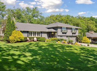 6604 Southcrest Dr, Edina, MN 55435