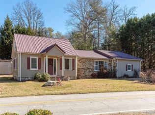 131 Rutledge Dr, Hendersonville, NC 28739