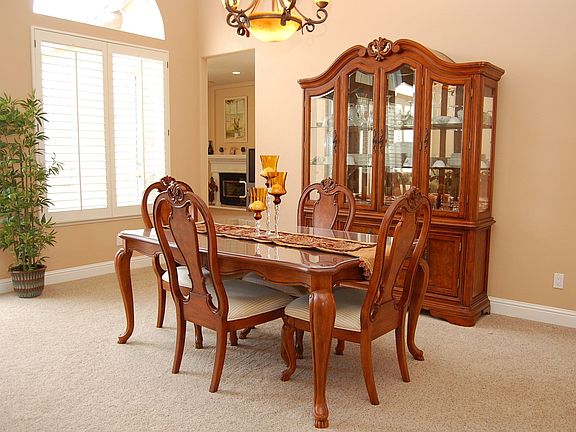 Inviting Dinning Room