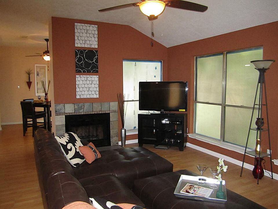 1st image of 15939 Val Vista Dr