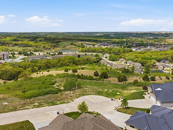 5th image of 300 Ledgestone Ridge Ct