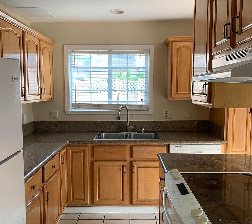 1st image of 2160 Luz Ave