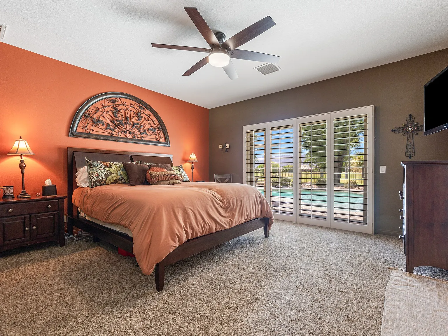 3 bed, 2168 sqft, $8,000 — Photo 3