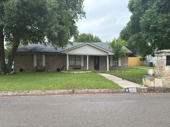 304 Childers Ave, Benbrook, TX 76126