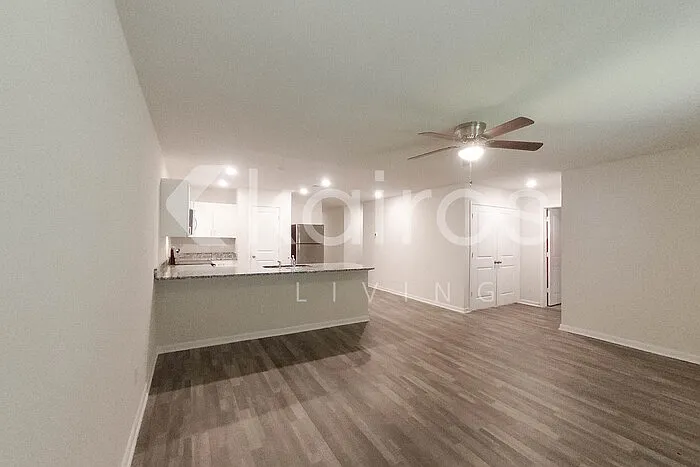 4 bed, 2.0 bath, 1400 sqft, $1,645 — Photo 4