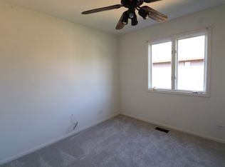 316 Morningside Dr APT B, Bloomingdale, IL