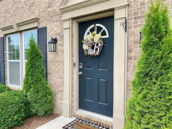 2nd image of 2832 Twinleaf Dr