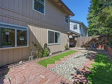 21 Marty Cir — Photo 42